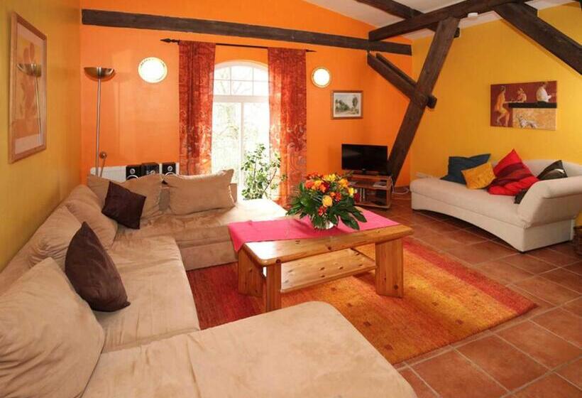 1 Bedroom Apartment Lake View, Ferien Am Schloss Duckwitz