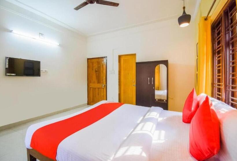 Habitació Deluxe Llit King, Mks Inn Near Care Hospital Bhubaneswar By Morservices