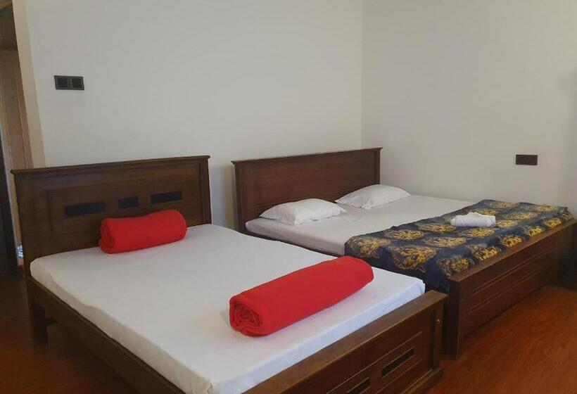اتاق استاندارد چهار تخته, Barrow Villa