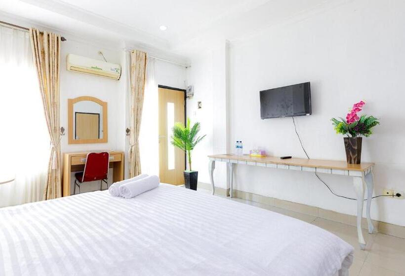 Номер Superior, Urbanview Srb Near Mall Ciputra Cibubur By Reddoorz
