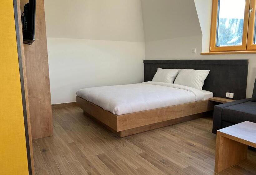 استودیوی لوکس, Zlatni Odmor