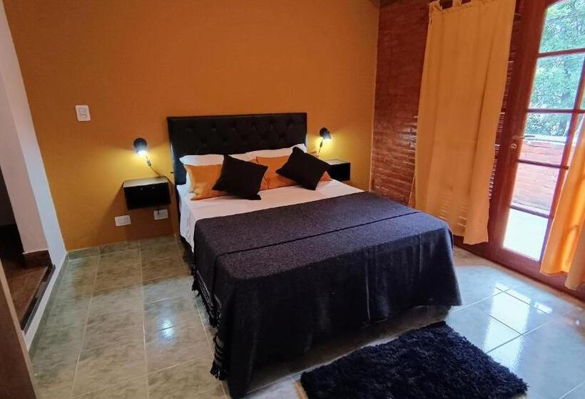 اتاق استاندارد سه تخته با بالکن, Hostería Suites Del Centro