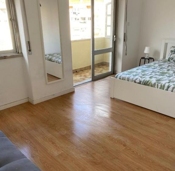 Семейный Номер, Green House Odivelas
