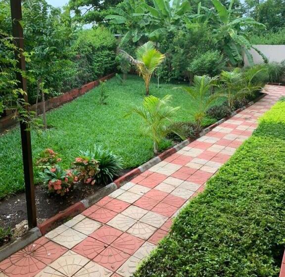 اتاق استاندارد سه نفره, Leisure House Fumba Bnb