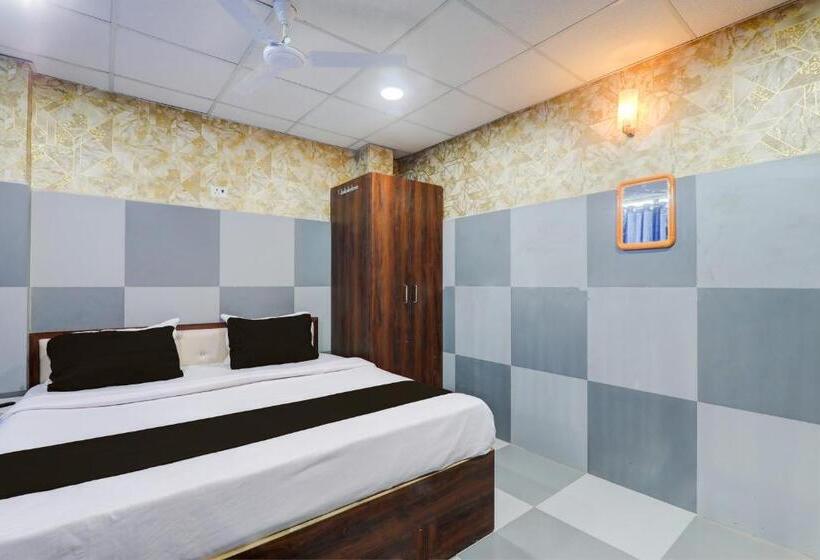 Трехместный Номер Классика, Collection O Chandra Guest House