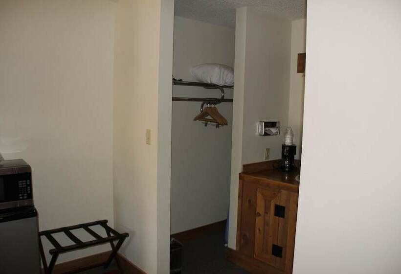 스위트, Skyline Lodge