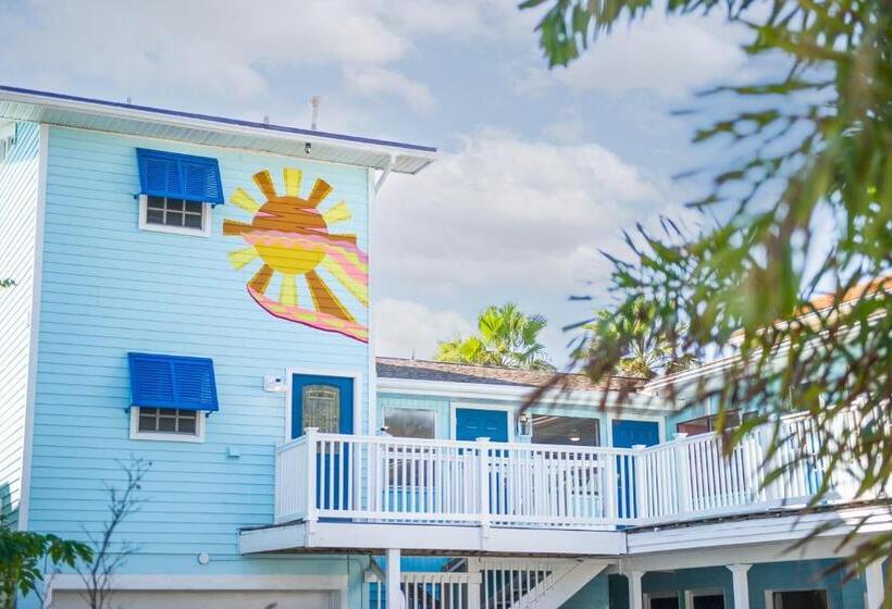 Escritório Superior, Sunburst Inn