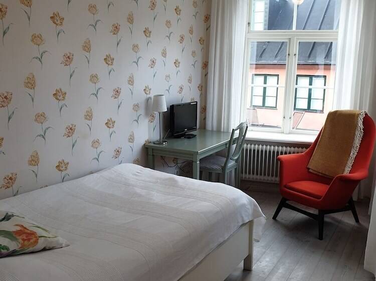 标准间, Lilla Hotellet