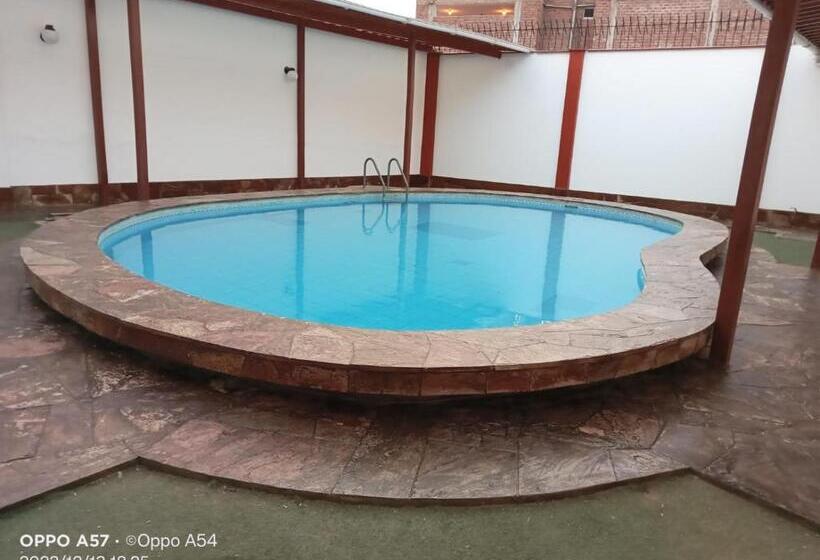اتاق استاندارد یک نفره, Hospedaje Fremiott