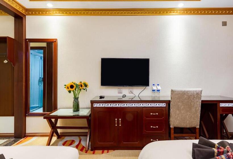 Номер Deluxe, Floral Hotel · Shangri La Blue Sky
