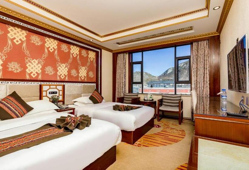 Номер Стандарт Трехместный, Floral Hotel · Shangri La Blue Sky