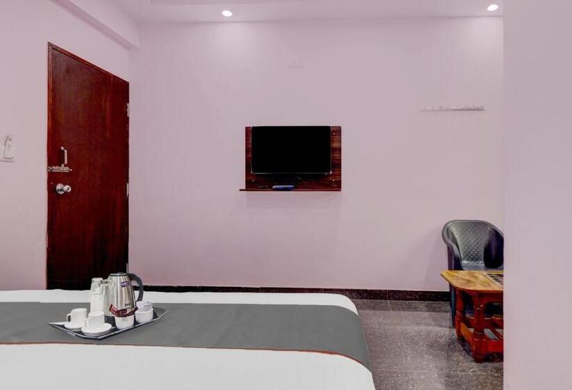 Трехместный Номер Классика, Oyo Hotel Grand Meridian