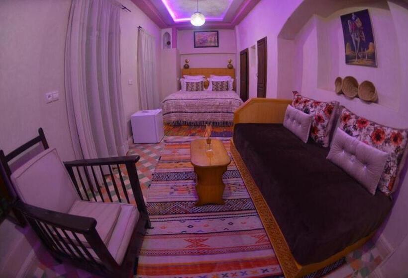 اتاق لوکس, Ryad Escondido