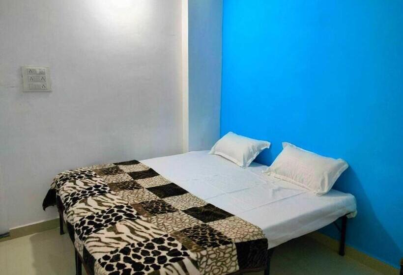 Трехместный Номер Классика, Oyo Hotel Mount View
