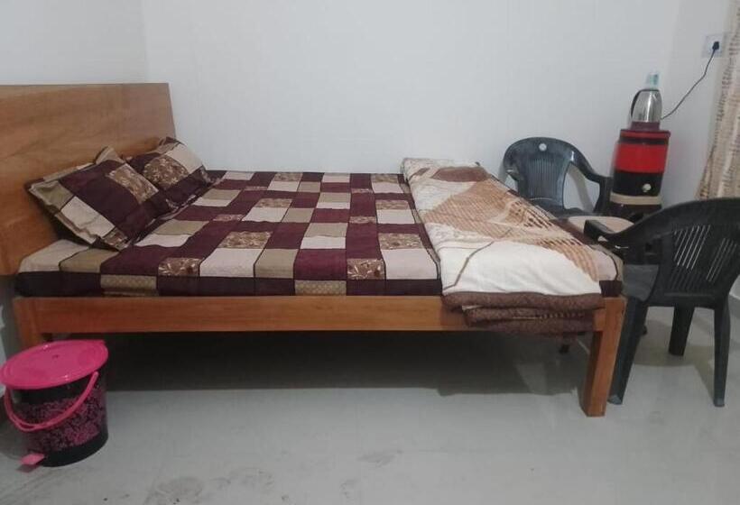 Quarto Familiar, Jankivihar Homestay At Prahladghat Within 1km From Shri Ram Mandir