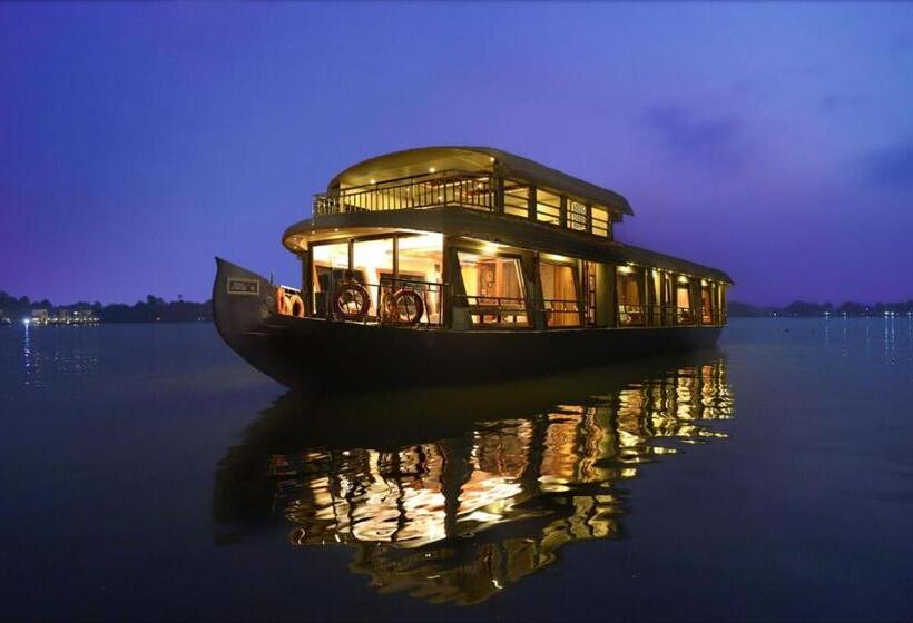 Номер Deluxe, Double Decker Houseboat