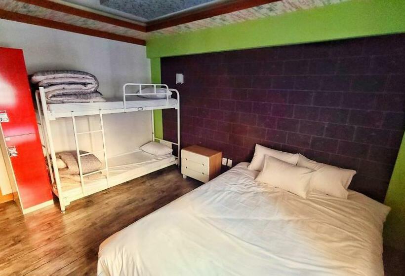 デラックスの４人部屋, Kimchee Busan Downtown Guesthouse