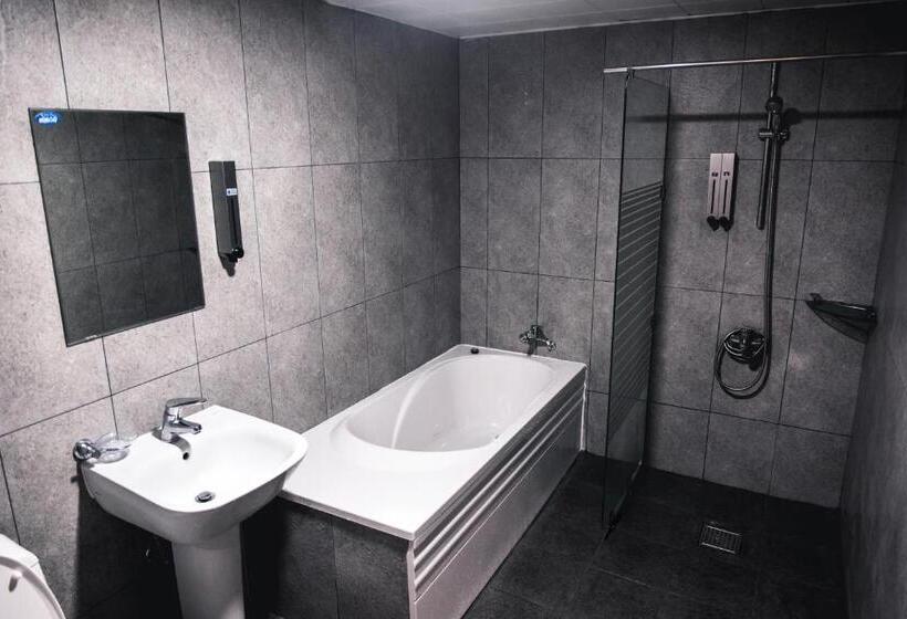 デラックスの４人部屋, Kimchee Busan Downtown Guesthouse