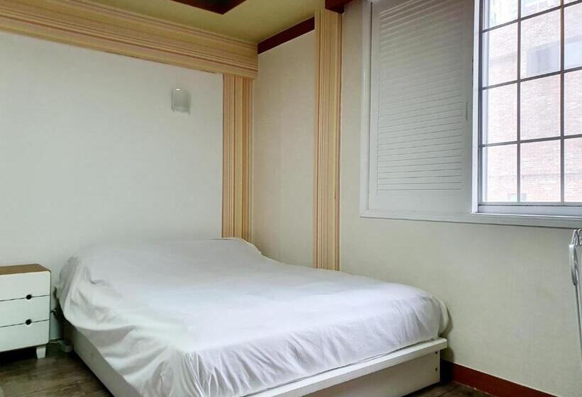 デラックスの４人部屋, Kimchee Busan Downtown Guesthouse