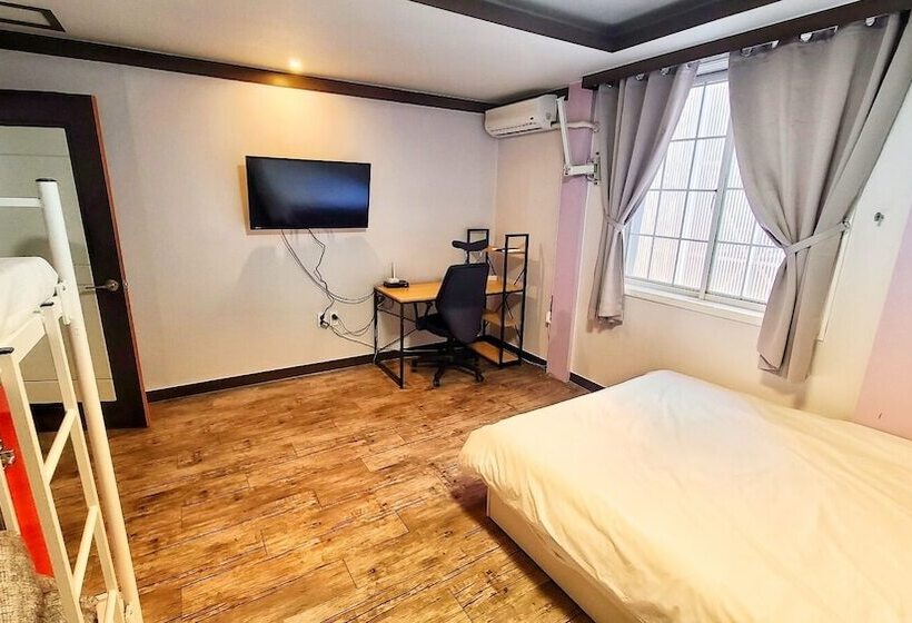 デラックスの４人部屋, Kimchee Busan Downtown Guesthouse