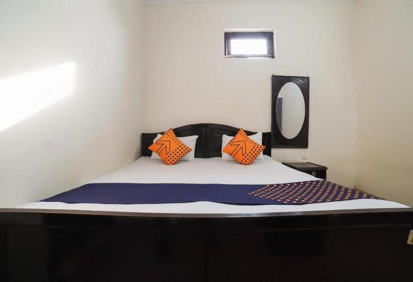 트리플 클래식 룸, Oyo Star Guest House