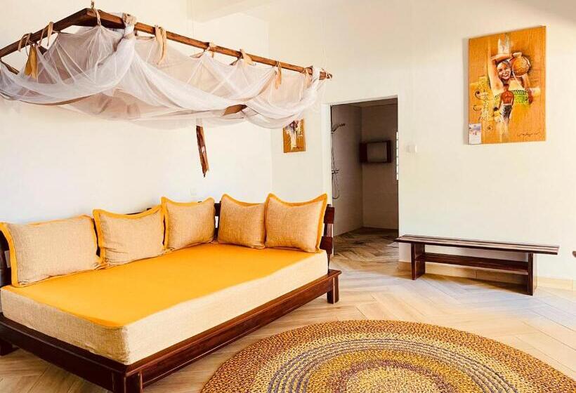اتاق لوکس خانوادگی, Vovo Telo Lodge