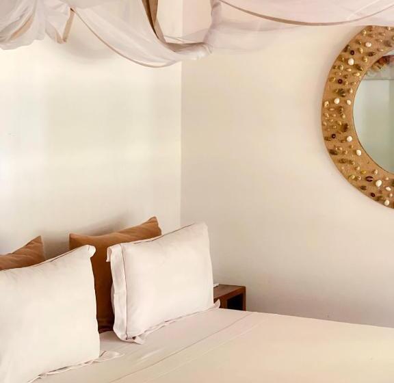 اتاق لوکس, Vovo Telo Lodge