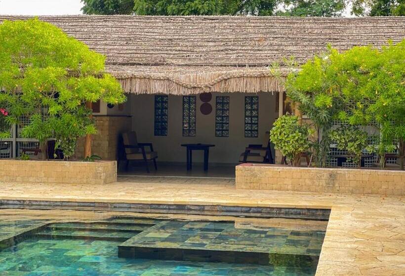 اتاق لوکس, Vovo Telo Lodge
