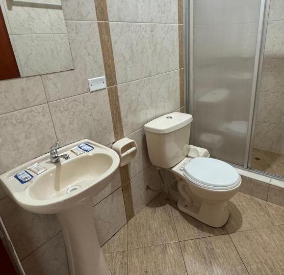 اتاق استاندارد سه نفره, Illari Wari L   Hotel Sauna