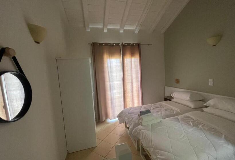 Номер Дюплекс, Mythos Apts Rentit