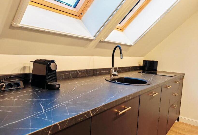 Quarto Estandar, Leda Residence