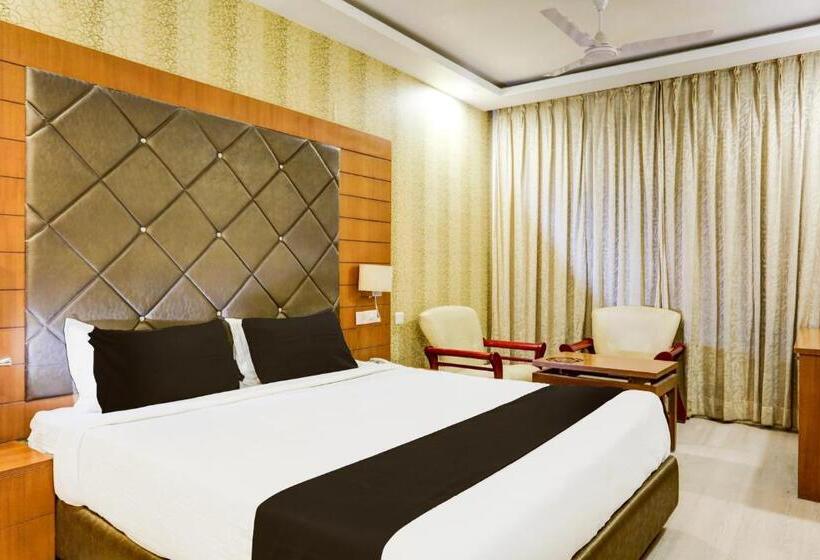 Трехместный Номер Классика, Collection O Hotel Khalsa Palace