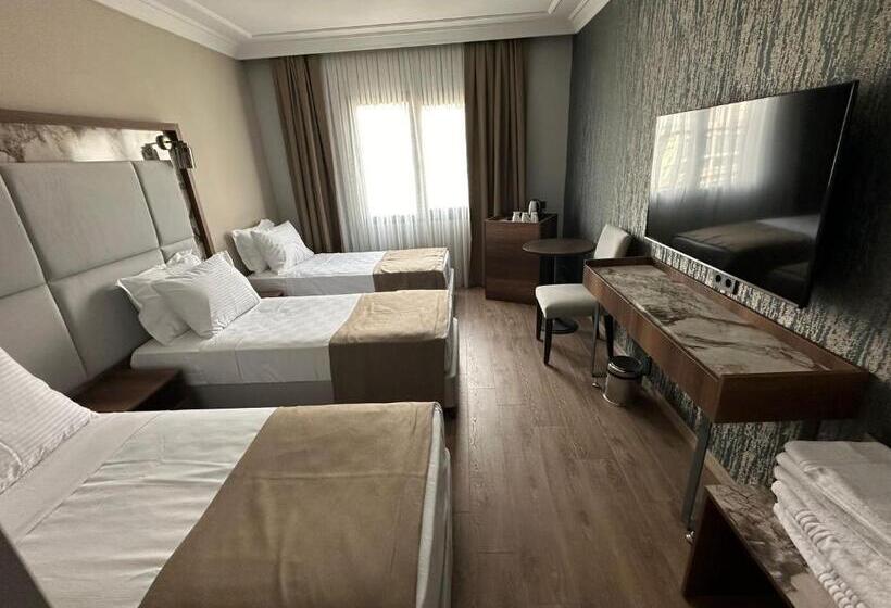 Номер Стандарт Трехместный, The Yalı Konak Hotel İzmir