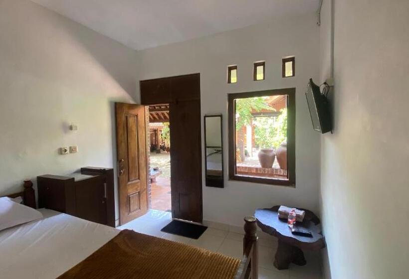 Номер Стандарт, Saraswati Traditional Homestay Temanggung Redpartner