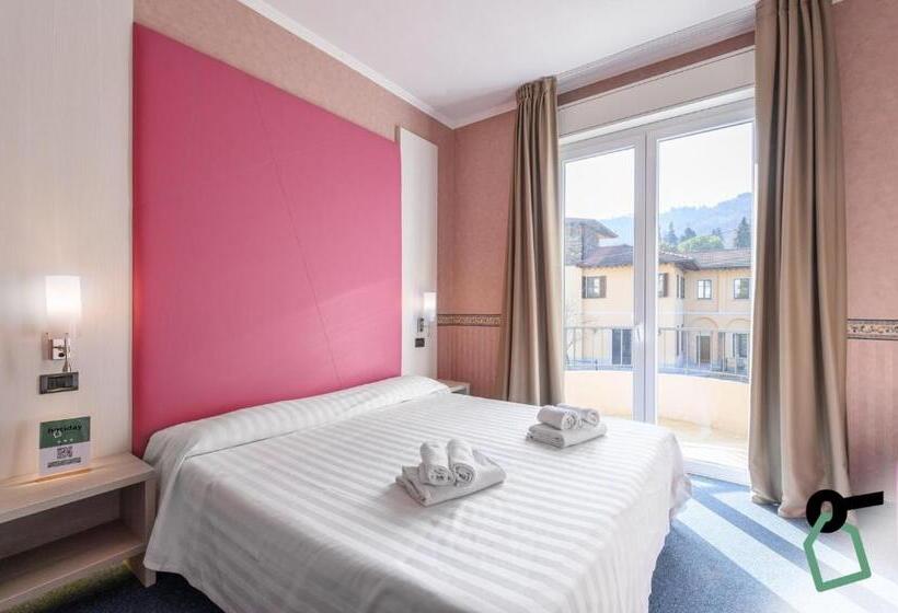 Номер Economy, Hotiday Room Collection   Stresa