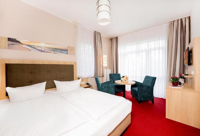 스탠다드 트리플 룸, Garni Eden Hotels