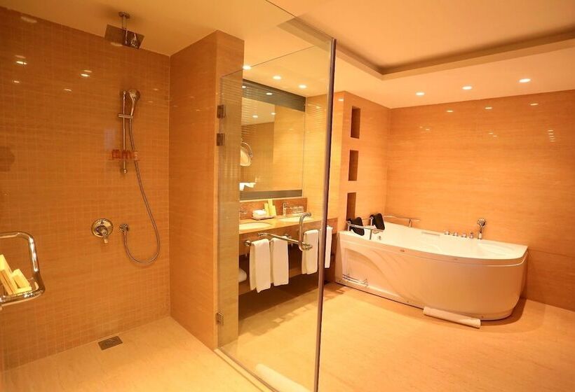 سوئیت پریمیوم, Mist Hotel & Spa