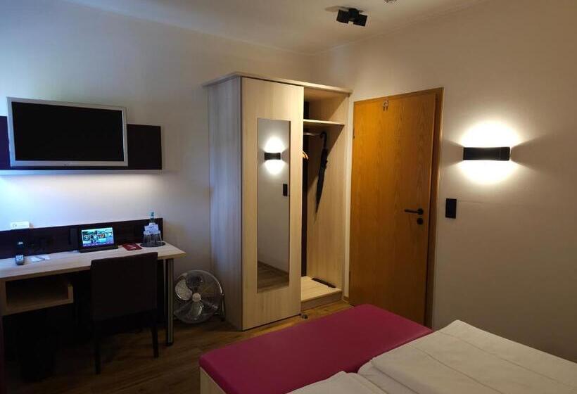 Номер Стандарт, Weinhotel Restaurant Klostermühle