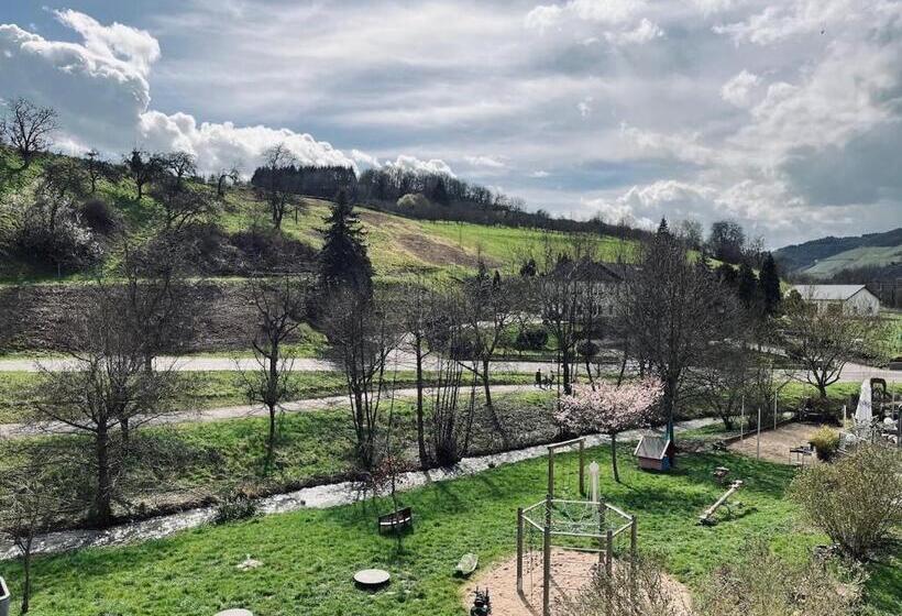 جناح مزوَّد بشرفة, Weinhotel Restaurant Klostermühle