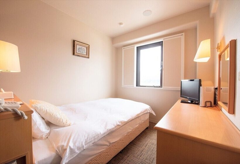 اتاق استاندارد یک نفره, Central Hotel Imari
