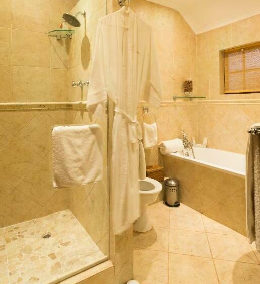 Suite, Five Burnham Guest House