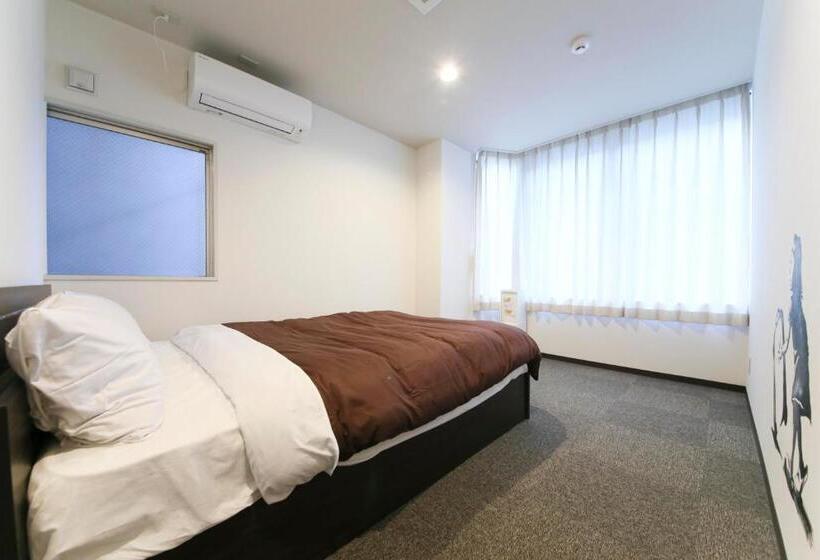 共用浴室的经济型房间, Roots Hostel
