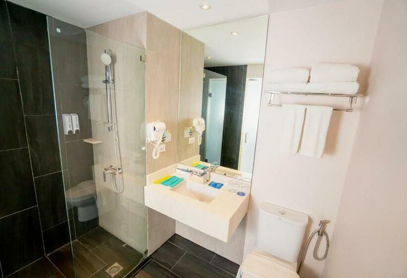 스탠다드 룸 풀장 전망, Solea Palm Resort Mactan