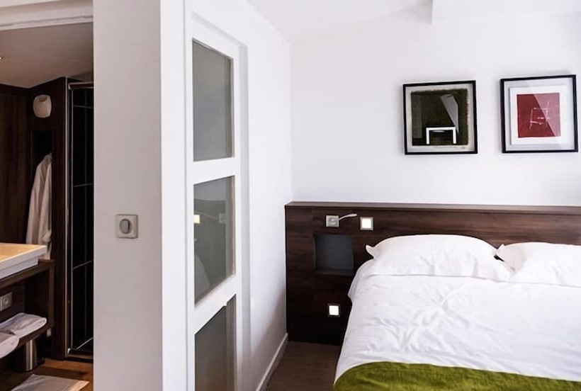 سوییت جونیور, Hôtel Les Poteaux Carrés
