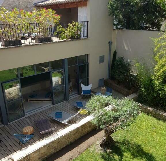 Suite with Terrace, La Magnanerie De L'isle B&b