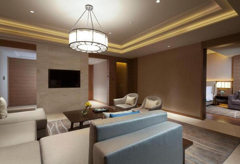 디럭스 스위트, Crowne Plaza Hangzhou Thousand Island Lake, An Ihg