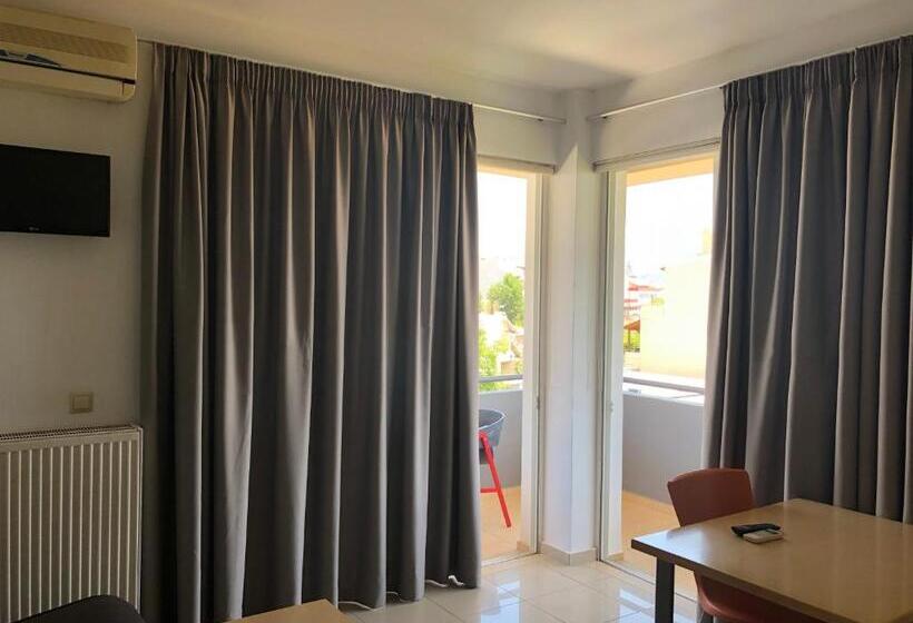 شقة غرفة واحدة, Kleanthi Studios