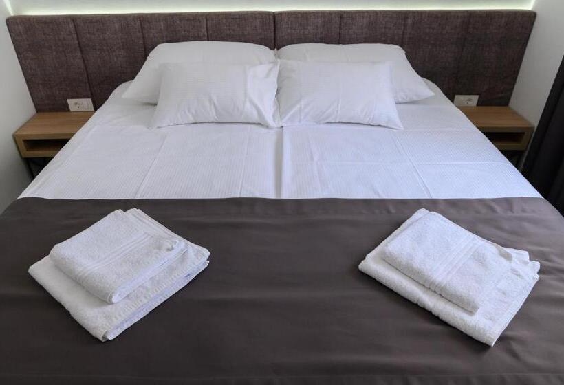 דירת דלוקס 2 חדרי שינה, Villa Malo More