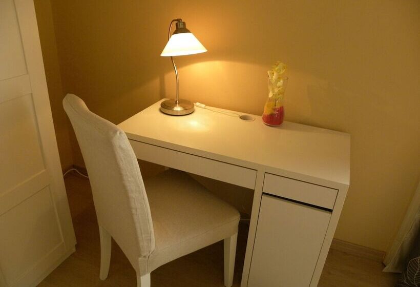 اتاق استاندارد سه نفره, B&b Residenza Umberto