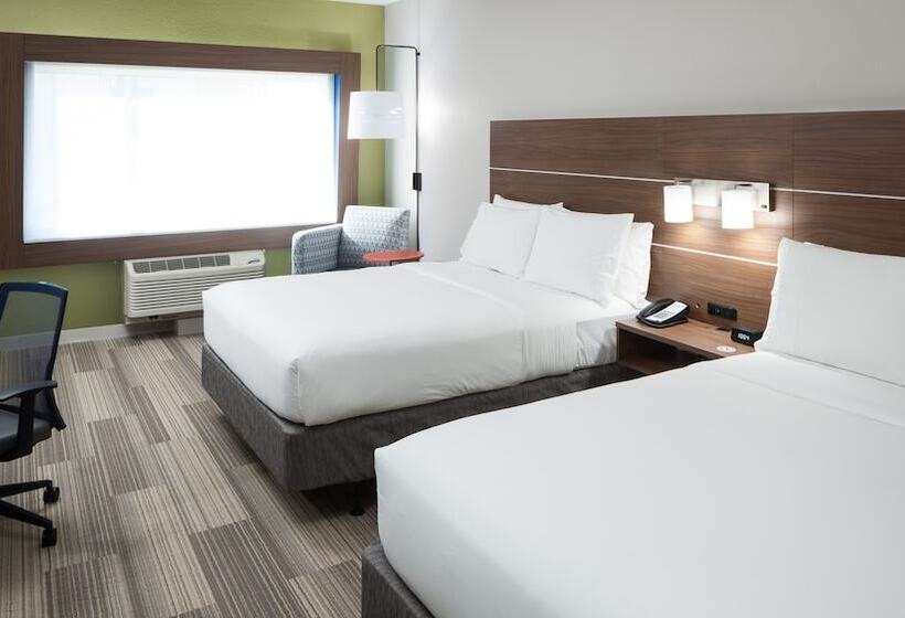 장애인을 위한 스위트, Holiday Inn Express & Suites   Orlando At Seaworld, An Ihg